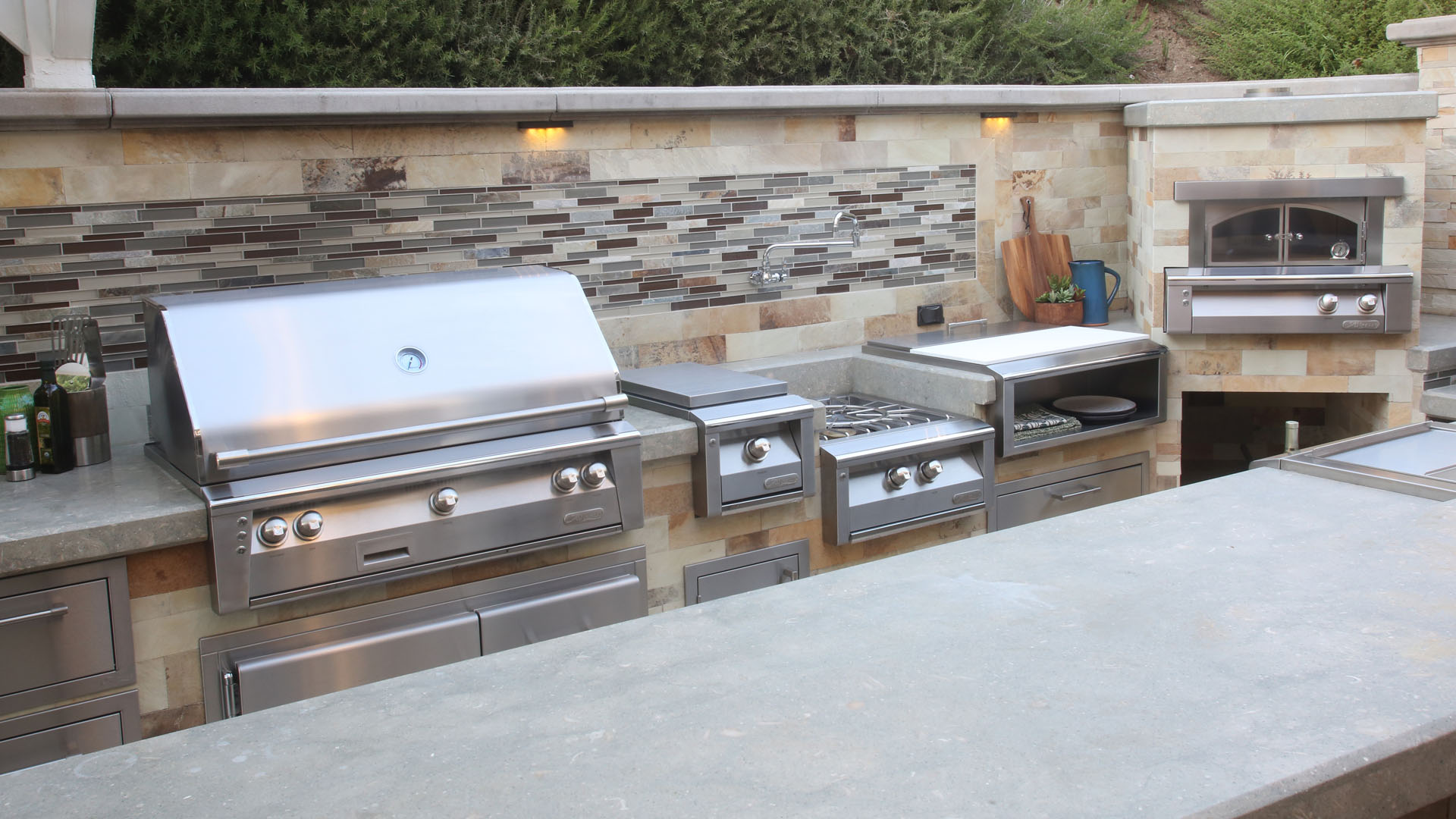 Outdoor Kitchen Planning - Ultimate Guide - Oasis Outdoor Living