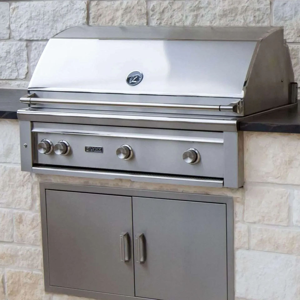 LYNX Professional Grill