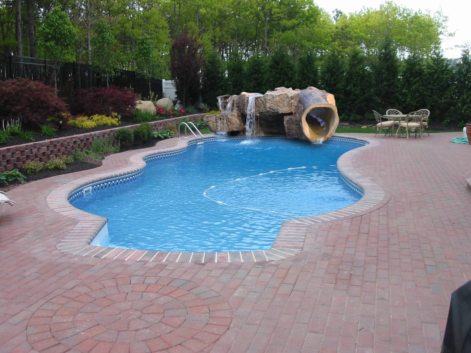 Poolside Water Features - Rock Water Slides - Waterfalls - Grottos