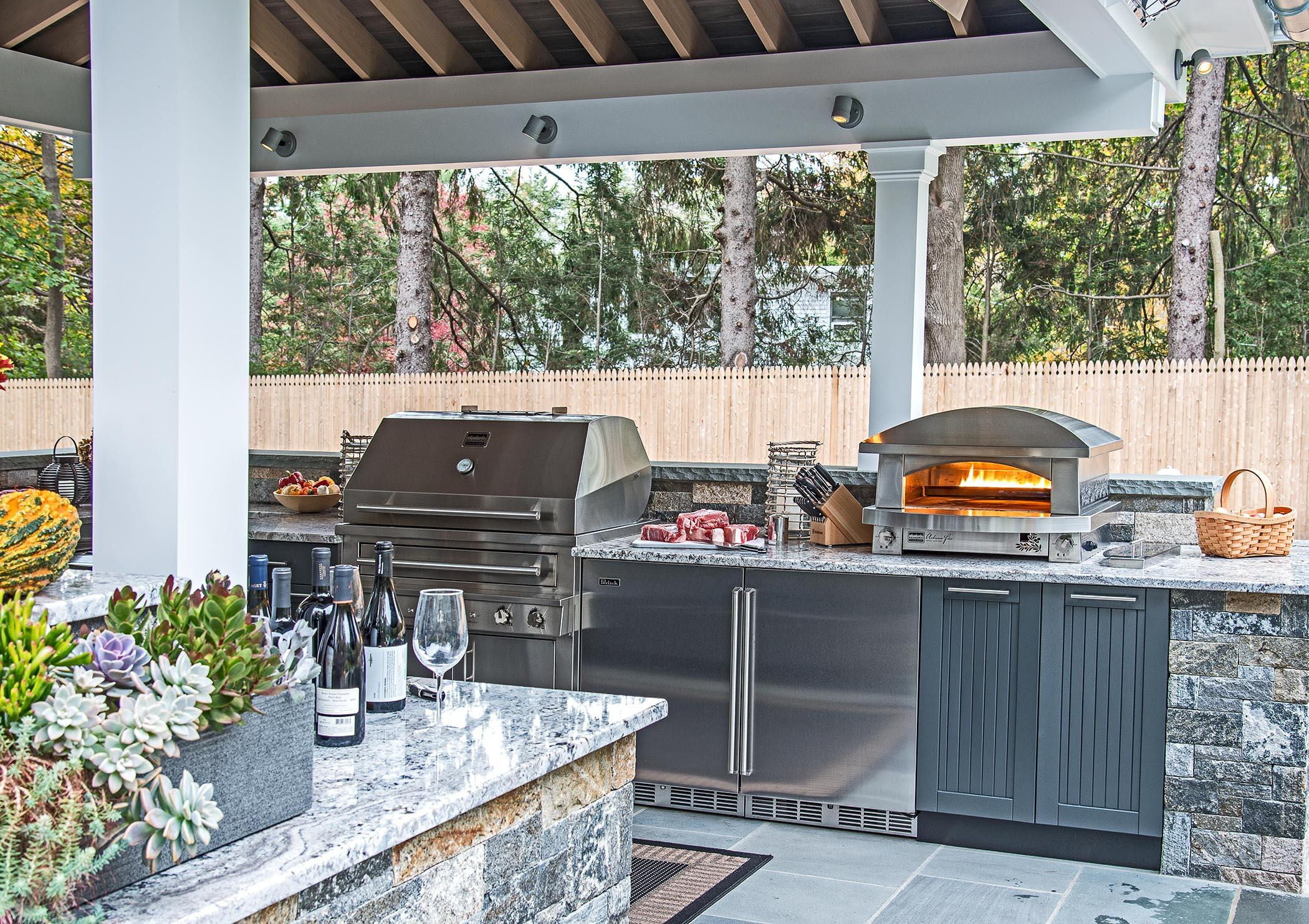 7 Outdoor Kitchen Ideas for NJ Homeowners